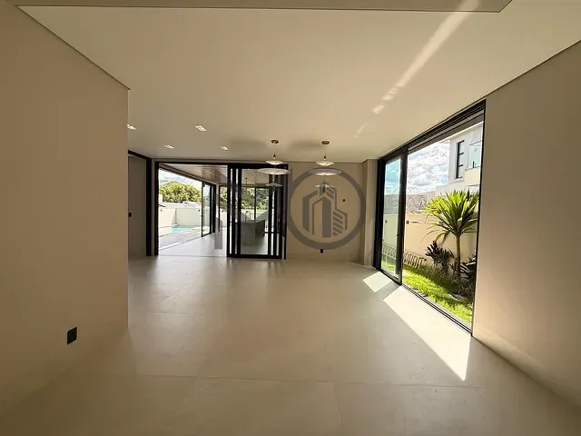 Casa com 462m² 5 quartos e 6 banheiros, à venda, no bairro Centro Político Administrativo em Cuiabá