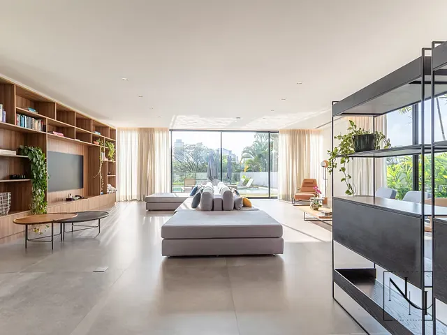 Casa com 1200m² 3 quartos e 6 banheiros, à venda, no bairro Jardim dos Estados em São Paulo