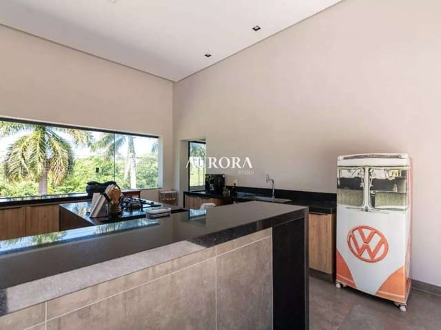 Casa com 1350m² 4 quartos e 6 banheiros, à venda, no bairro Loteamento Terras de Canaã em Cambé