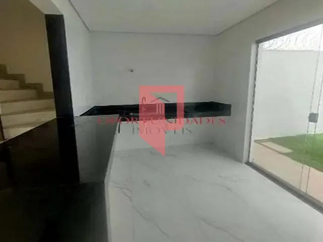 Casa com 128m² 3 quartos e 3 banheiros, à venda, no bairro Santa Branca em Belo Horizonte