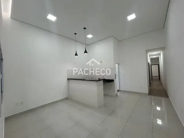 Casa com 125m² 3 quartos e 2 banheiros, à venda, no bairro Vila Mollon IV em Santa Bárbara d'Oeste