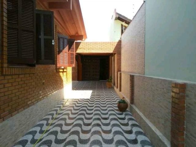 Casa com 300m² 3 quartos e 1 banheiro, à venda, no bairro Engenho em Guaíba