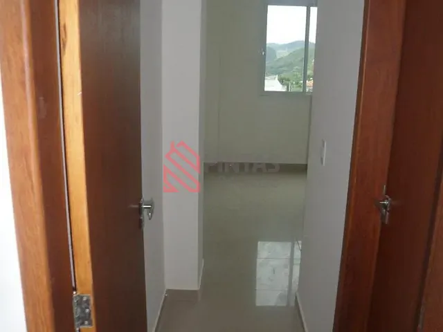 Casa 2 quartos e 1 banheiro, à venda, no bairro Centro em Rio Bonito