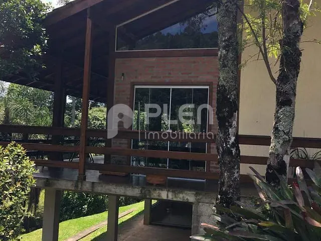 Casa com 885m² 4 quartos e 5 banheiros, à venda, no bairro Roseira em Mairiporã