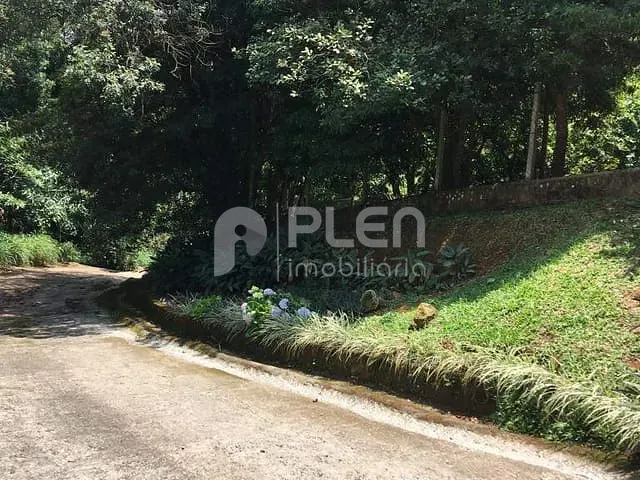Casa com 885m² 4 quartos e 5 banheiros, à venda, no bairro Roseira em Mairiporã