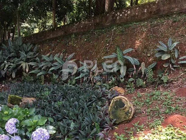 Casa com 885m² 4 quartos e 5 banheiros, à venda, no bairro Roseira em Mairiporã