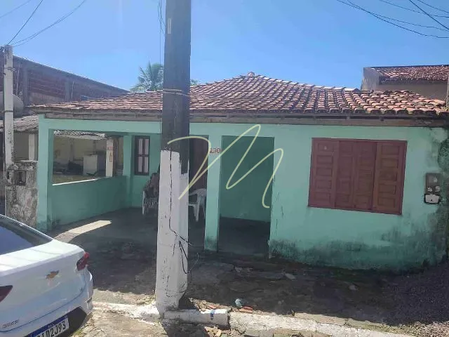 Casa 4 quartos e 2 banheiros, à venda, no bairro Olivença em Ilhéus