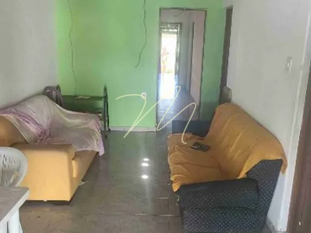 Casa 4 quartos e 2 banheiros, à venda, no bairro Olivença em Ilhéus