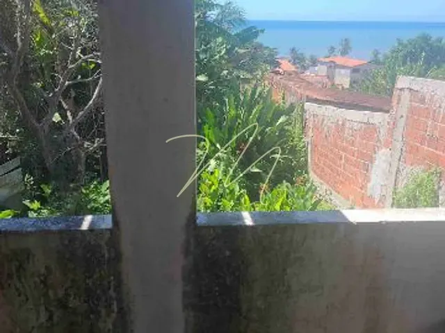 Casa 4 quartos e 2 banheiros, à venda, no bairro Olivença em Ilhéus