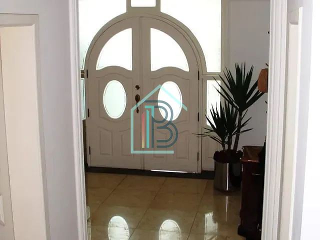 Casa com 893m² 4 quartos e 8 banheiros, à venda, no bairro São Paulo II em Cotia