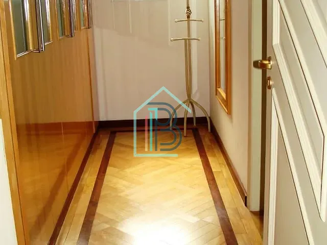 Casa com 893m² 4 quartos e 8 banheiros, à venda, no bairro São Paulo II em Cotia