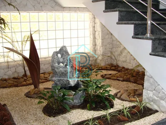 Casa com 893m² 4 quartos e 8 banheiros, à venda, no bairro São Paulo II em Cotia