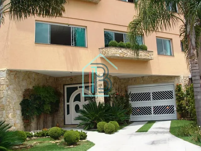 Casa com 893m² 4 quartos e 8 banheiros, à venda, no bairro São Paulo II em Cotia