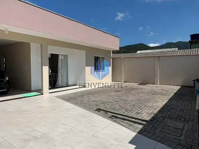 Casa 2 quartos e 1 banheiro, à venda, no bairro Lídia Duarte em Camboriú