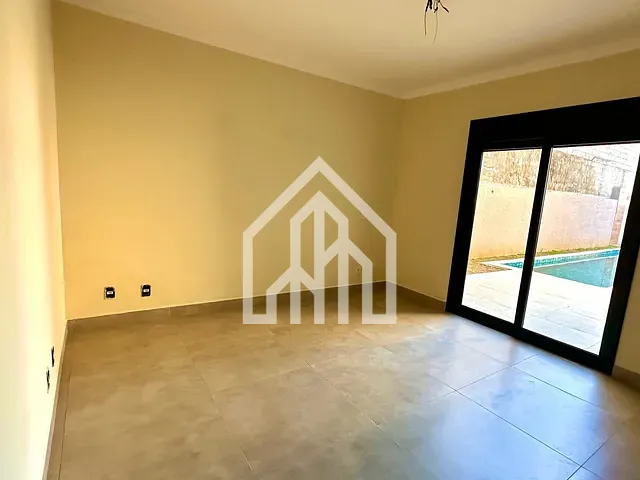 Casa 3 quartos e 3 banheiros, à venda, no bairro Chácaras Maringá em Atibaia