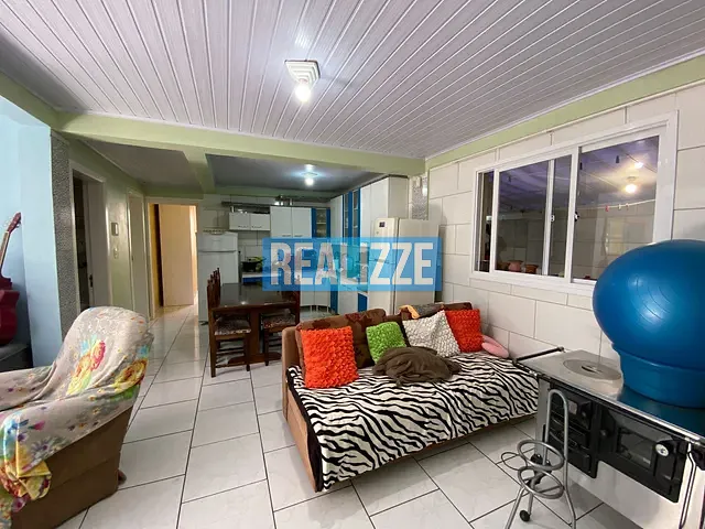 Casa com 198m² 4 quartos e 2 banheiros, à venda, no bairro Santin em Marau