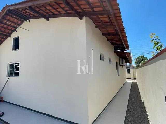 Casa com 600m² 3 quartos e 1 banheiro, à venda, no bairro Universitário em Tijucas