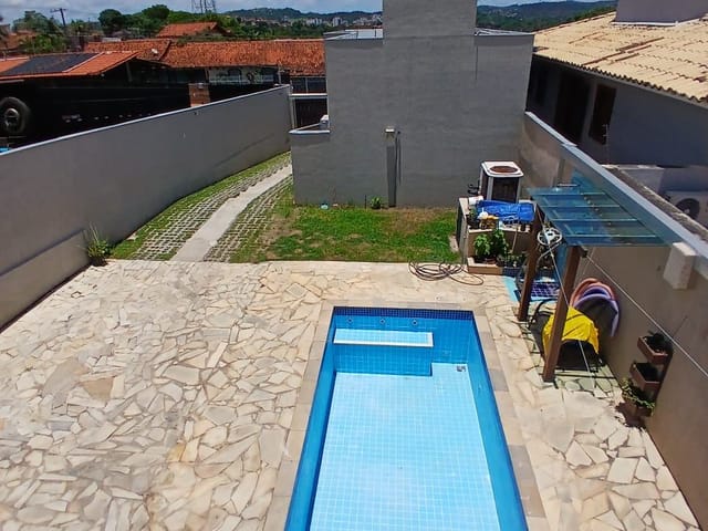 Casa com 400m² 4 quartos e 2 banheiros, para alugar, no bairro Boa Esperança em Santa Luzia