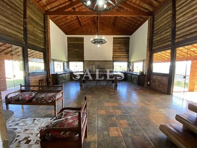 Casa com 300m² 3 quartos e 2 banheiros, à venda, no bairro Retiro em Juiz de Fora