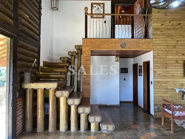 Casa com 300m² 3 quartos e 2 banheiros, à venda, no bairro Retiro em Juiz de Fora
