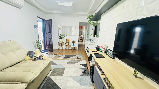 Casa com 131m² 3 quartos e 3 banheiros, à venda, no bairro Parque Maria Domitila em São Paulo