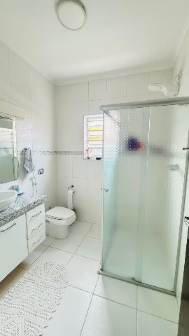 Casa com 131m² 3 quartos e 3 banheiros, à venda, no bairro Parque Maria Domitila em São Paulo