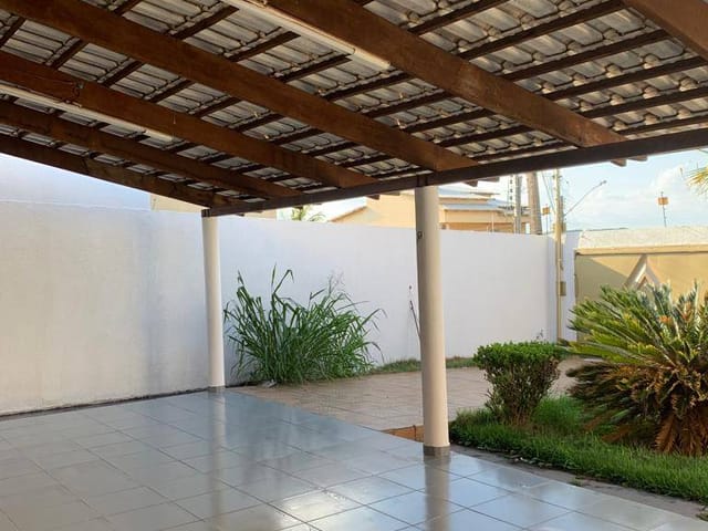 Casa com 300m² 2 quartos e 2 banheiros, à venda, no bairro Jardim Clarissa em Goiânia