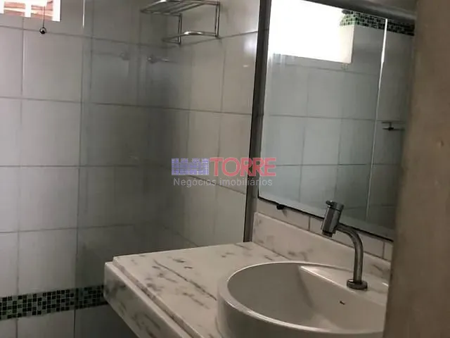 Casa à venda, no bairro Centro em Itabuna