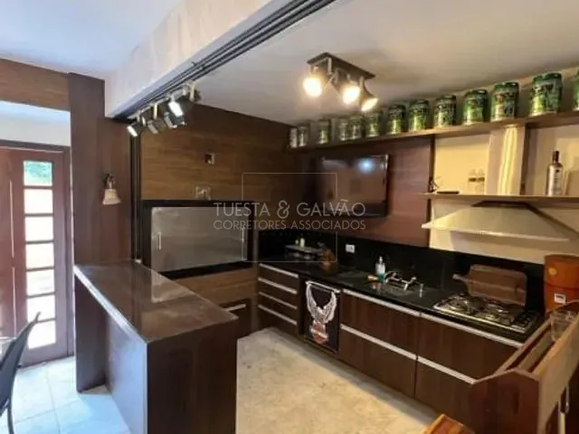 Casa com 290m² 3 quartos e 4 banheiros, à venda, no bairro Santo Inácio em Curitiba