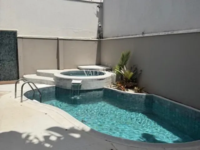 Casa com 360m² 3 quartos e 4 banheiros, à venda, no bairro Jardim Santa Teresa em Jundiaí