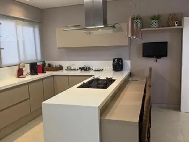 Casa com 360m² 3 quartos e 4 banheiros, à venda, no bairro Jardim Santa Teresa em Jundiaí