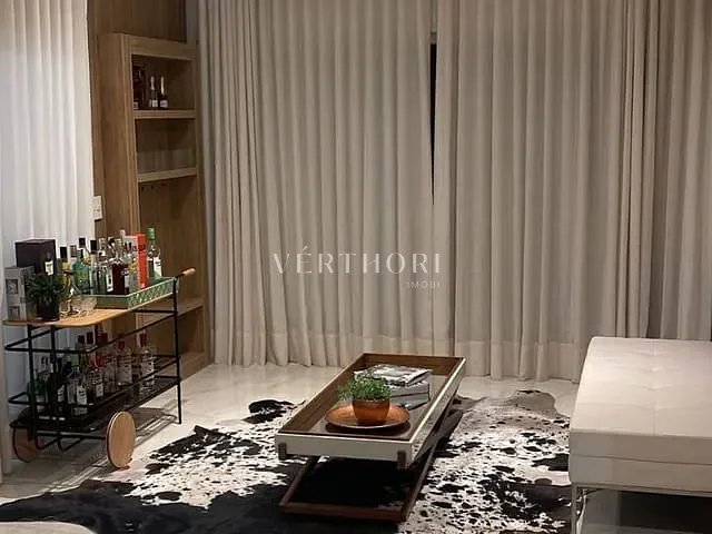 Casa com 625m² 5 quartos e 5 banheiros, à venda, no bairro Esperança em Londrina