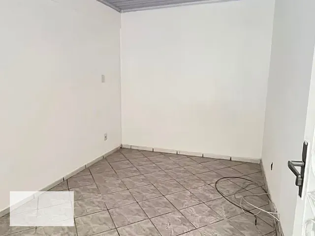 Casa 2 quartos e 1 banheiro, para alugar, no bairro Graminha em Santos Dumont