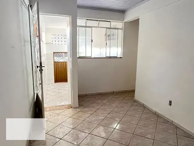 Casa 2 quartos e 1 banheiro, para alugar, no bairro Graminha em Santos Dumont