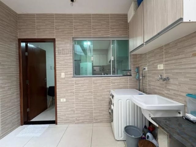 Casa 3 quartos e 3 banheiros, à venda ou para alugar, no bairro Vila Linda em Santo André