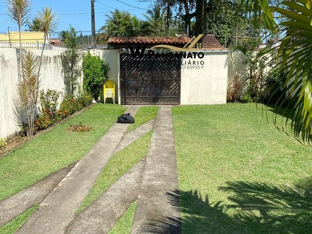 Casa com 400m² 3 quartos e 2 banheiros, à venda, no bairro Martim de Sá em Caraguatatuba