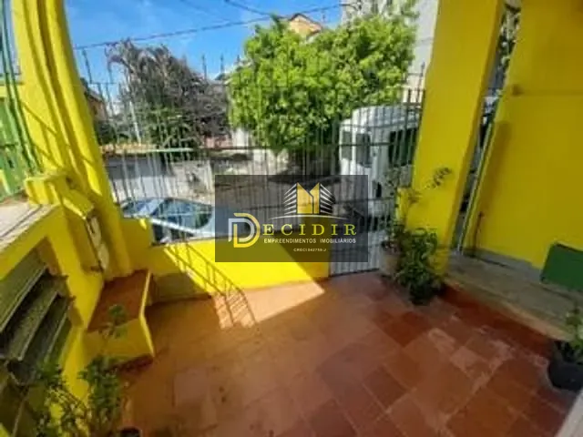 Casa com 240m² 3 quartos e 2 banheiros, à venda, no bairro Vila Araguaia em São Paulo