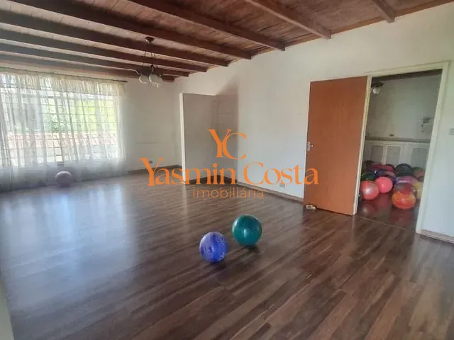 Casa com 323m² 3 quartos e 4 banheiros, à venda, no bairro Centro em Cambuí