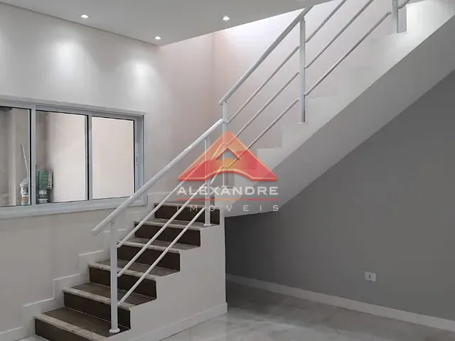 Casa 3 quartos e 3 banheiros, à venda, no bairro Vila Industrial em São José dos Campos