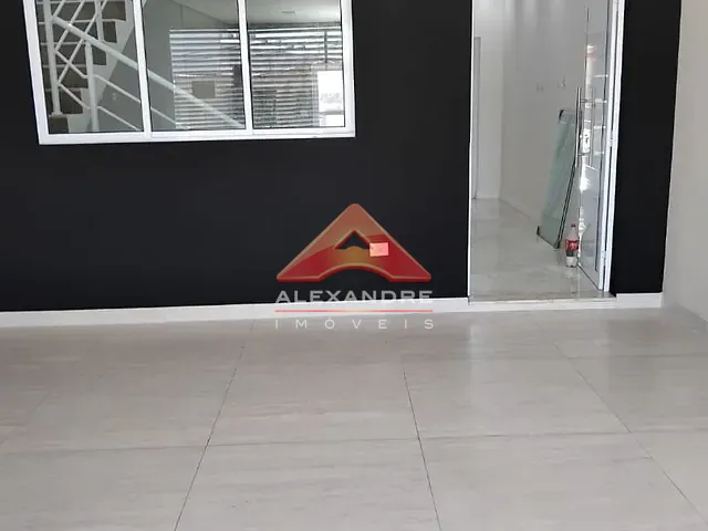 Casa 3 quartos e 3 banheiros, à venda, no bairro Vila Industrial em São José dos Campos