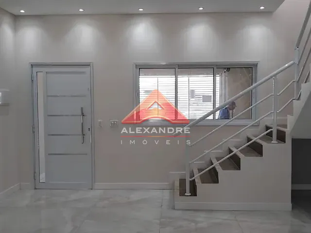 Casa 3 quartos e 3 banheiros, à venda, no bairro Vila Industrial em São José dos Campos