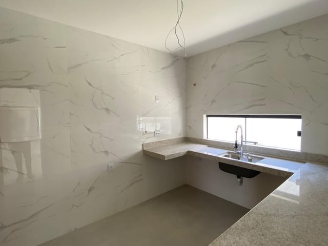 Casa com 215m² 2 quartos e 4 banheiros, à venda, no bairro Parque Tarcisio Miranda em Campos dos Goytacazes