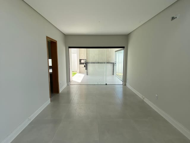 Casa com 215m² 2 quartos e 4 banheiros, à venda, no bairro Parque Tarcisio Miranda em Campos dos Goytacazes