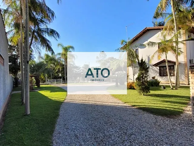 Casa com 1800m² 3 quartos e 1 banheiro, à venda, no bairro Xv de Novembro em Tijucas