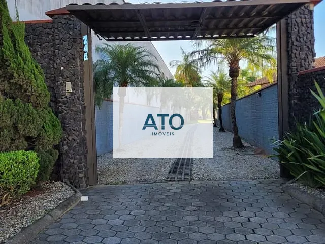 Casa com 1800m² 3 quartos e 1 banheiro, à venda, no bairro Xv de Novembro em Tijucas