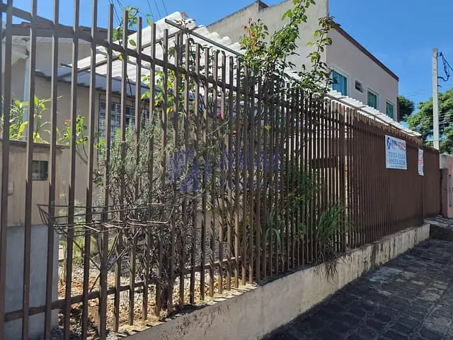 Casa 3 quartos e 1 banheiro, à venda, no bairro Santa Quitéria em Curitiba