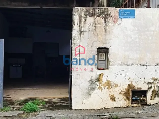 Casa com 685m² 3 quartos e 2 banheiros, à venda, no bairro Jardim Araritaguaba em Porto Feliz