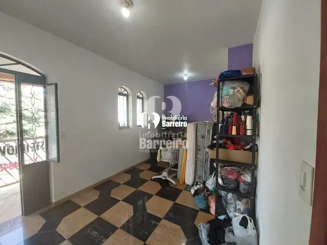 Casa com 360m² 4 quartos e 2 banheiros, à venda, no bairro Diamante (Barreiro) em Belo Horizonte