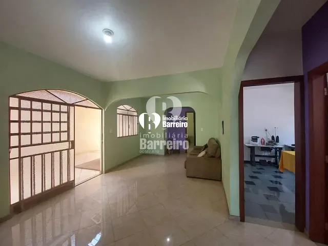 Casa com 360m² 4 quartos e 2 banheiros, à venda, no bairro Diamante (Barreiro) em Belo Horizonte