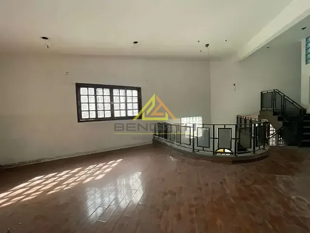 Casa com 280m² 4 quartos e 4 banheiros, para alugar, no bairro Água Fria em São Paulo